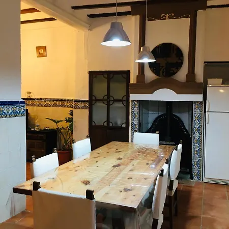 Casa Alpas B&B *